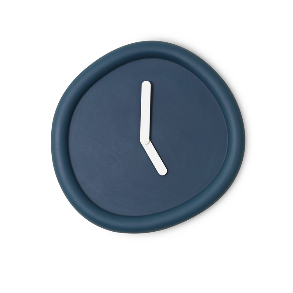 RC004_Werkwaardig_roundclock_deepblue_front_2_Low