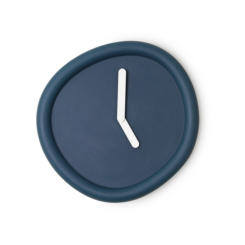 RC004_Werkwaardig_roundclock_deepblue_front_5_Low