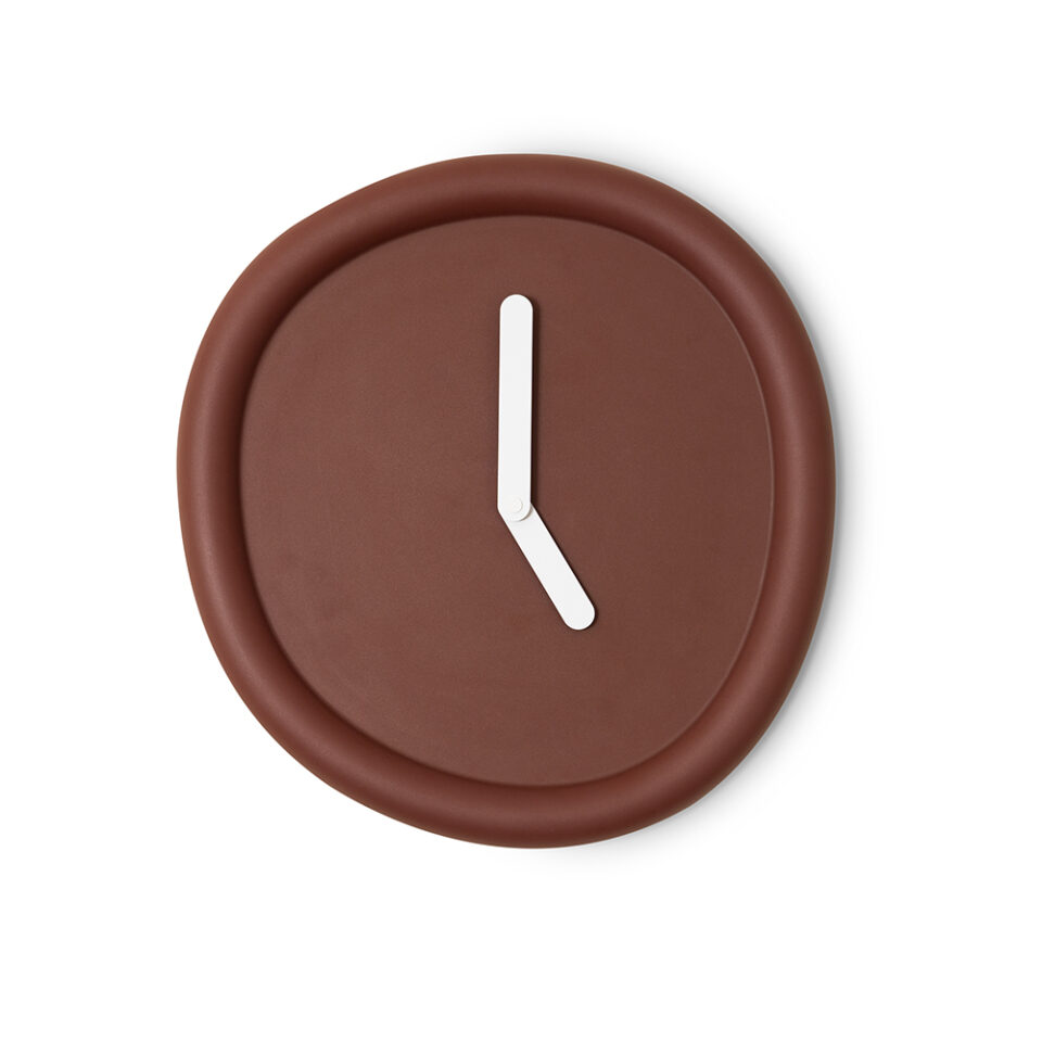 RC005_Werkwaardig_roundclock_deepred_front_3_Low