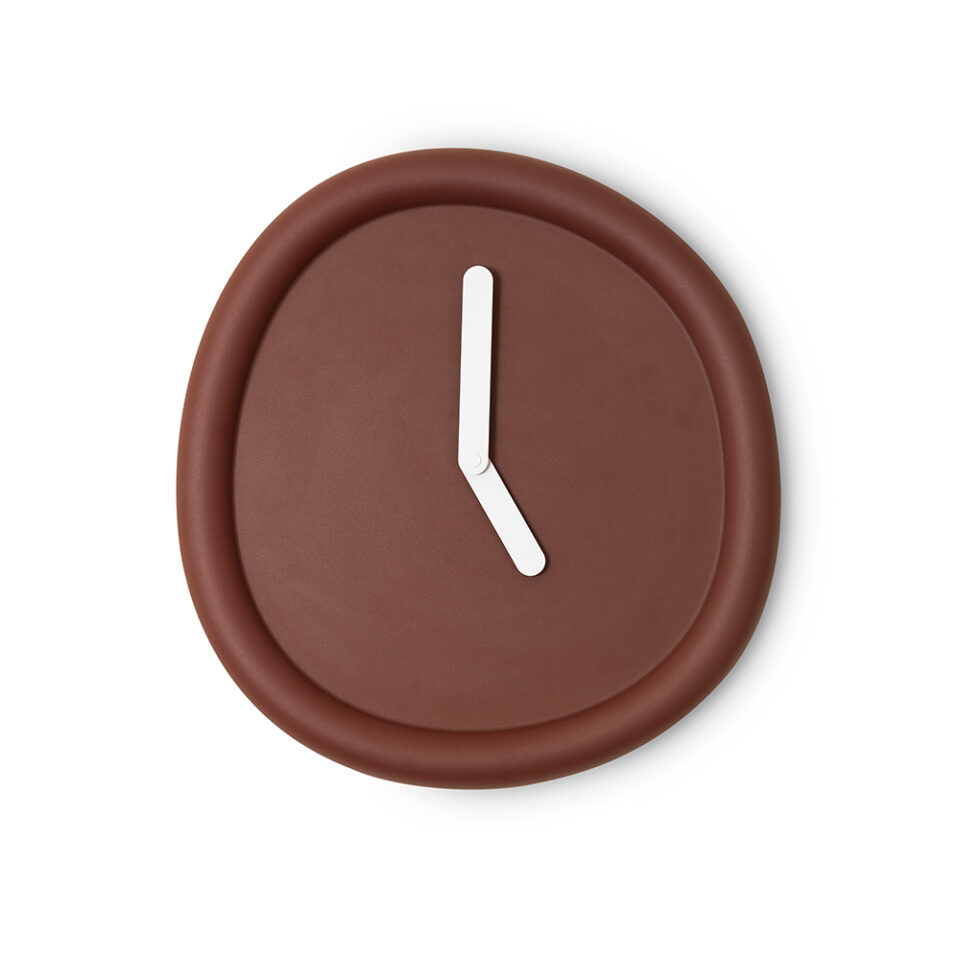 RC005_Werkwaardig_roundclock_deepred_front_6_Low