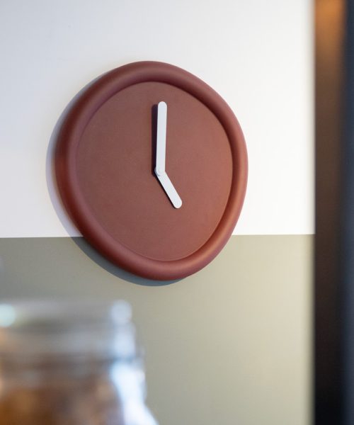 SETTING_RC005_Werkwaardig_roundclock_deepred