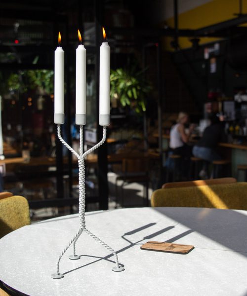 SETTING_TC002_Werkwaardig_twistedcandleholder_lightgrey