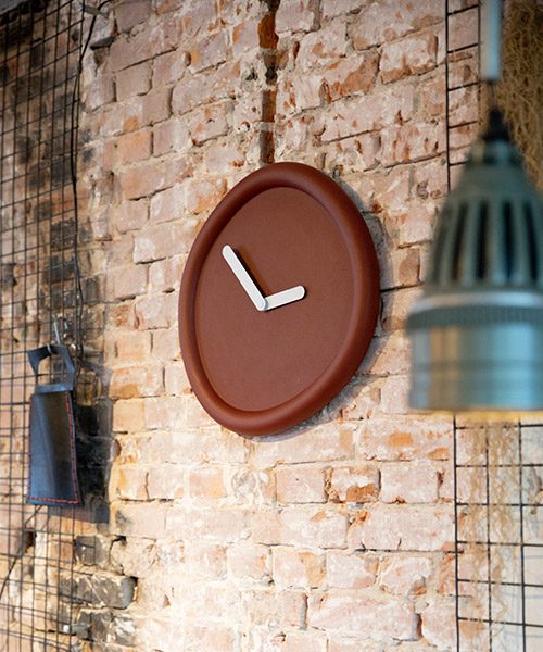 Werkwaardig_RoundClock_Deepred_RC005_interior2